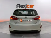 Usado Ford Fiesta Active 86 CV (63 kW) 2018 Blanco Utilitario