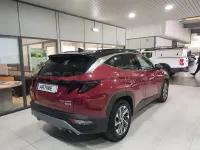 Usado Hyundai Tucson 136 CV (100 kW) 2023 Granate SUV