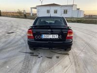 Usado Opel Astra Sport 100 CV (73 kW) 2002 Negro Berlina