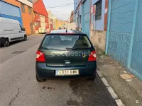 Usado VW Polo Highline 75 CV (55 kW) 2002 Verde Berlina
