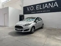 Usado Ford Fiesta Trend 100 CV (73 kW) 2013 Gris / plata Berlina