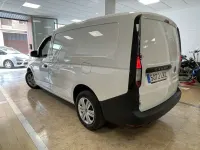 Usado VW Caddy Maxi 102 CV (75 kW) 2021 Blanco Monovolumen