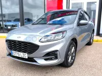 Usado Ford Kuga ST-Line 225 CV (165 kW) 2022 Gris / plata SUV
