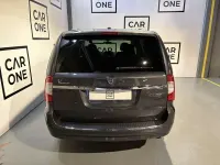 Usado Lancia Voyager Gold 178 CV (130 kW) 2015 Gris Monovolumen