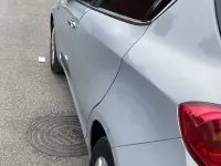Usado Alfa Romeo Giulietta Distinctive 105 CV (77 kW) 2014 Gris / plateado Utilitario