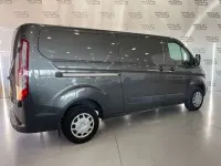 Usado Ford Tourneo Trend 170 CV (125 kW) 2018 Gris Monovolumen