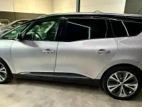Usado Renault Grand Scénic IV Zen 130 CV (95 kW) 2017 Gris / plata Monovolumen