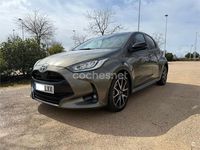 Usado Toyota Yaris Hybrid Style 116 CV (85 kW) 2022 Marrón Berlina