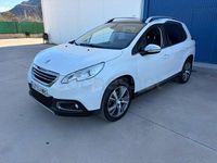 Usado Peugeot 2008 Active 100 CV (73 kW) 2015 Blanco SUV