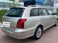 Usado Toyota Avensis Sol 116 CV (85 kW) 2004 Beige Familiar