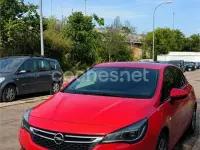 Usado Opel Astra Selective 105 CV (77 kW) 2016 Rojo Berlina