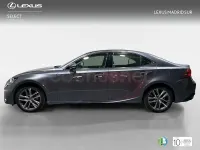Usado Lexus IS300h Executive Line 223 CV (164 kW) 2019 Gris / plata Berlina