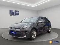 Usado Kia Rio 84 CV (61 kW) 2018 Gris / plata Berlina