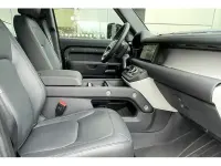 Usado Land Rover Defender S 250 HP (183 kW) 2024 Preto SUV