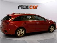 Usado Kia Ceed 121 CV (88 kW) 2022 Rojo Utilitario