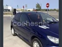Usado Peugeot 206 75 CV (55 kW) 2003 Azul Berlina