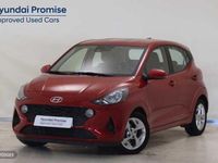 Usado Hyundai i10 67 CV (49 kW) 2021 Dragon red Utilitario