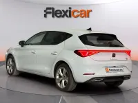 Usado Seat Leon FR 204 CV (150 kW) 2023 Blanco Berlina