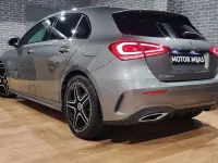 Usado Mercedes A180 116 CV (85 kW) 2021 Gris / plata Berlina