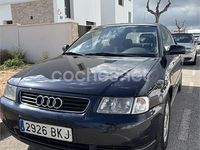 Usado Audi A3 Attraction 110 CV (80 kW) 1998 Azul Utilitario