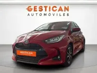 Usado Toyota Yaris Hybrid Style 116 CV (85 kW) 2023 Rojo Utilitario