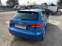 Usado Audi A3 116 HP (85 kW) 2018 Azul Sedan