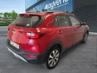 Usado Kia Stonic 84 CV (61 kW) 2022 Rojo SUV