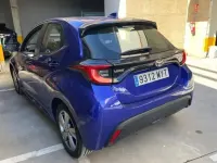 Usado Toyota Yaris Hybrid Active 116 CV (85 kW) 2025 Azul Utilitario