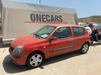 Usado Renault Clio II 65 CV (47 kW) 2004 Granate Berlina
