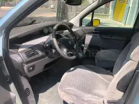 Usado Peugeot 807 120 CV (88 kW) 2006 Verde Monovolumen