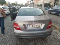 Usado Mercedes C200 Avantgarde 136 CV (100 kW) 2011 Gris / plata Berlina