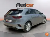 Usado Kia Ceed 136 CV (100 kW) 2023 Gris Utilitario