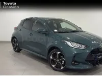 Nuevo Toyota Yaris Hybrid Style 116 CV (85 kW) 2025 Verde Berlina