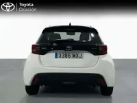 Usado Toyota Yaris Active 116 CV (85 kW) 2024 Blanco Utilitario