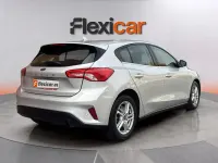 Usado Ford Focus Trend 95 CV (69 kW) 2020 Gris Berlina