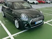 Usado Mini Cooper 136 CV (100 kW) 2017 Verde Utilitario