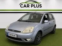 Usado Ford Fiesta Trend 80 CV (58 kW) 2005 Azul Utilitario