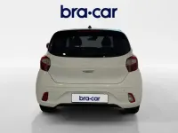 Usado Hyundai i10 63 CV (46 kW) 2025 Blanco Utilitario