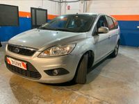 Usado Ford Focus Trend 109 CV (80 kW) 2008 Gris / plata Familiar
