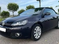 Usado VW Golf 105 CV (77 kW) 2011 Azul Descapotable