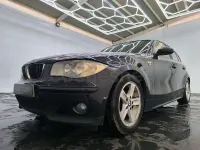 Usado BMW 118 122 CV (89 kW) 2006 Negro Utilitario