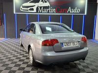 Usado Audi A4 163 CV (119 kW) 2005 Gris / plata Berlina
