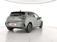 Usado Renault Clio Techno 99 CV (72 kW) 2025 Gris Utilitario