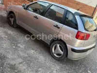 Usado Seat Ibiza 68 CV (50 kW) 1999 Gris / plata Utilitario