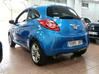 Usado Ford Ka Trend 69 CV (50 kW) 2015 Azul Berlina