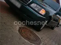 Usado Mercedes C250 Elegance 150 CV (110 kW) 1999 Verde Berlina