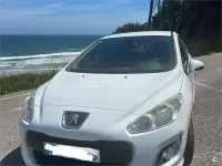 Usado Peugeot 308 Active 92 CV (67 kW) 2013 Blanco Berlina