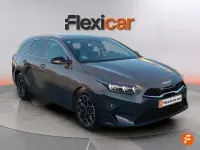 Usado Kia Ceed Style 100 CV (73 kW) 2025 Gris Utilitario