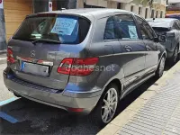Usado Mercedes B170 116 CV (85 kW) 2009 Gris / plata Monovolumen