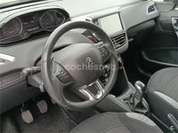 Usado Peugeot 208 Style 92 CV (67 kW) 2014 Beige Utilitario